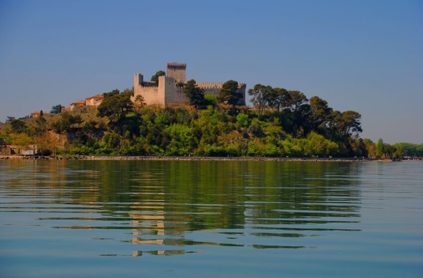  Sotto il segno del Leone e delle due Signore. Castiglione del Lago e dintorni